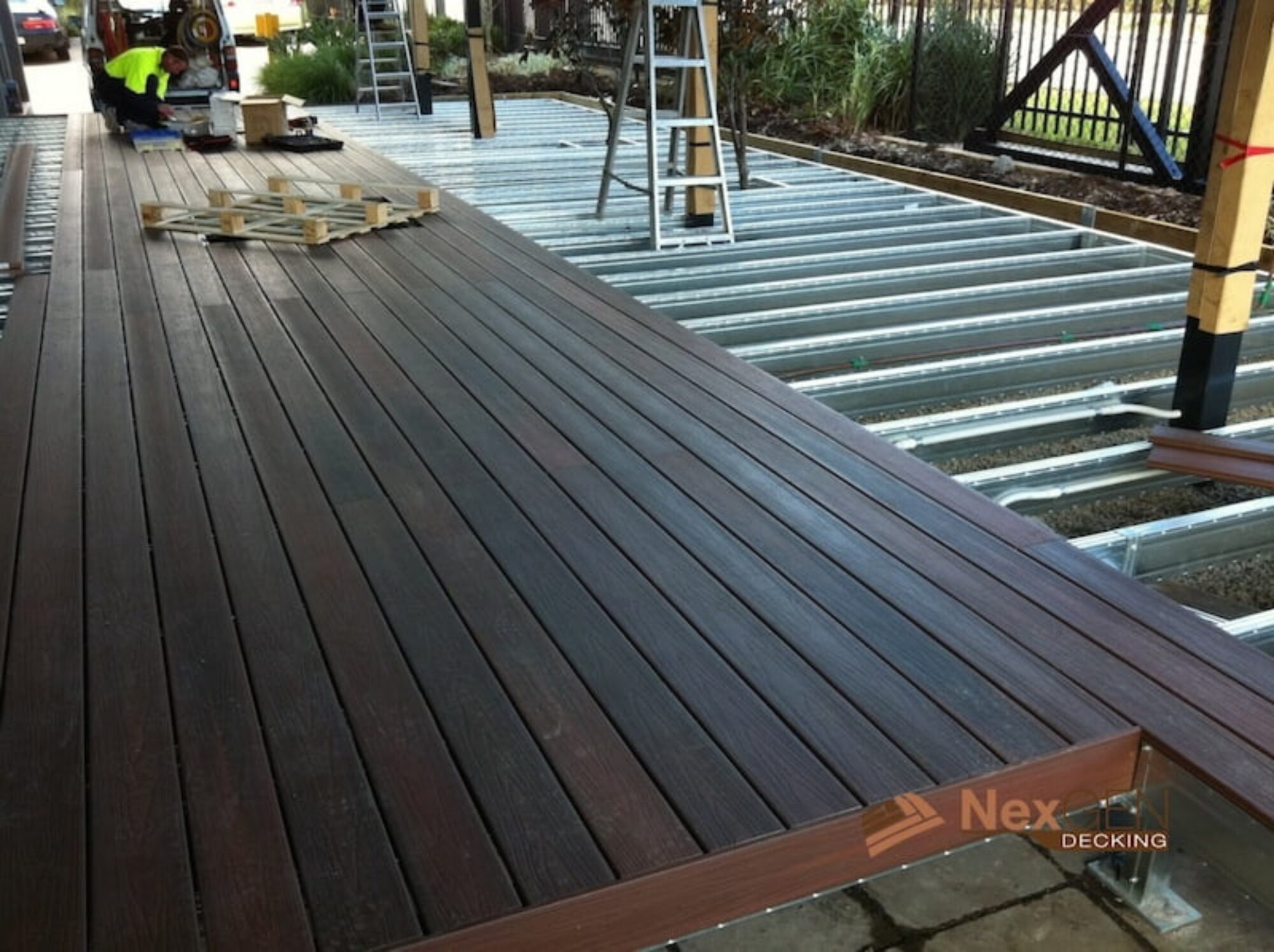 How to Choose a Reliable Deck Builder Contractor To Install Your New Deck