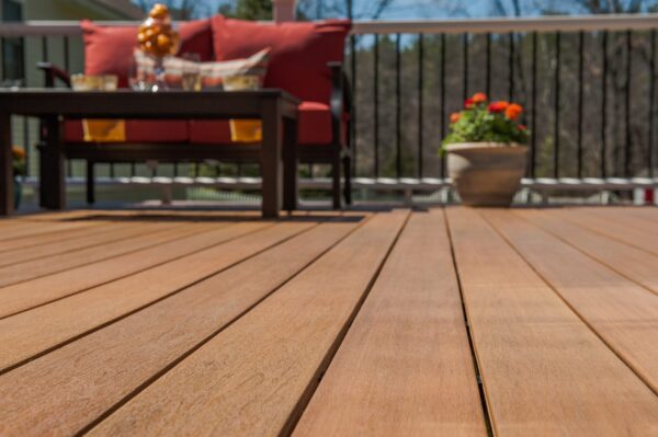 Differences between uncapped and capped composite decking