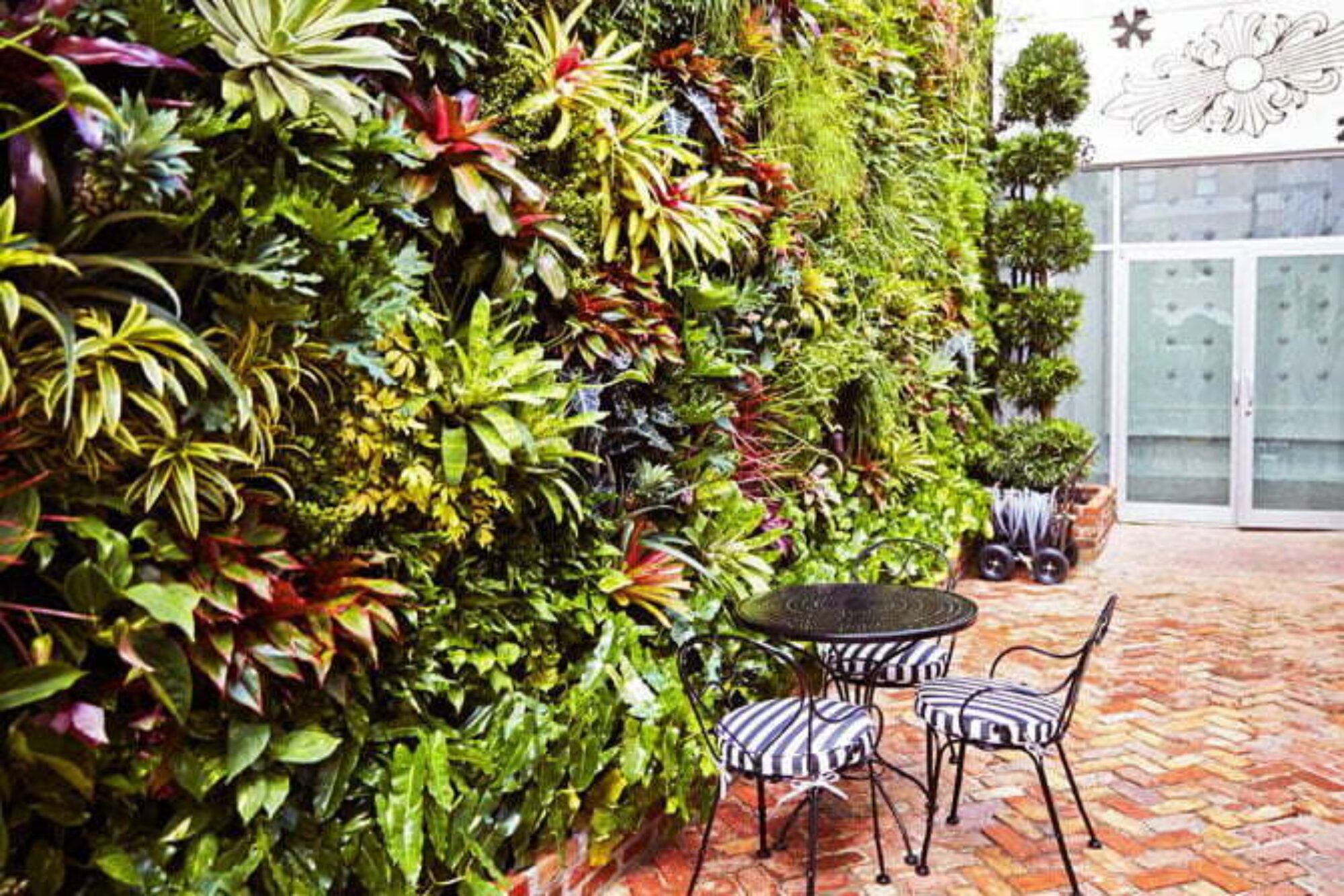 Outdoor Living In An Apartment: 3 Tips To Make The Most of Your Outdoor Space