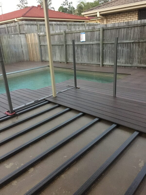 8 Reasons to Build a Floating Deck Over Concrete