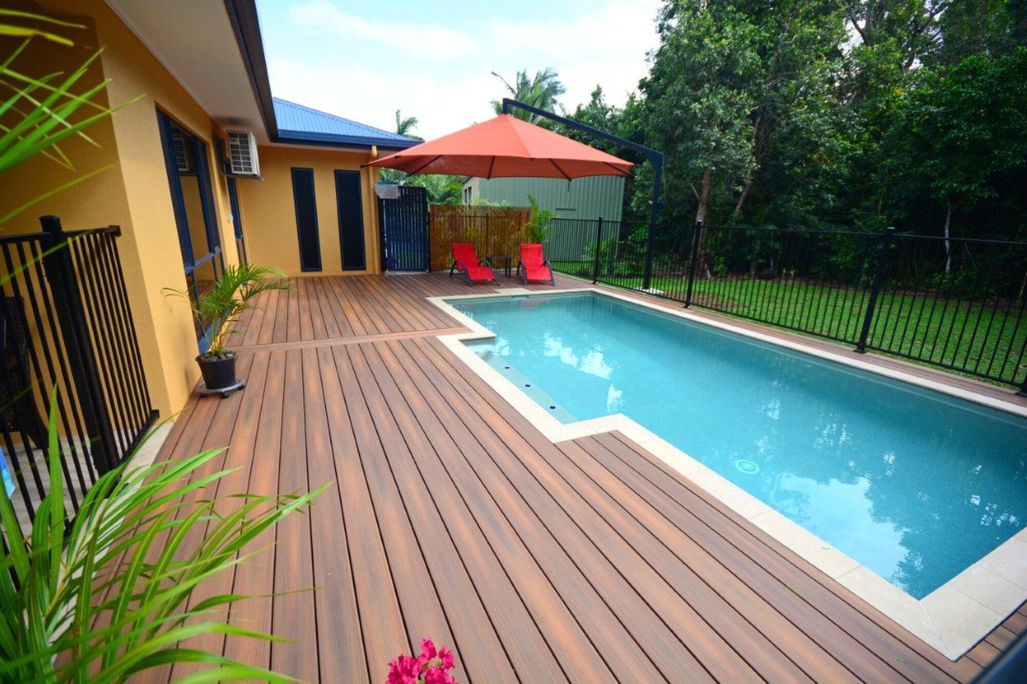 How to Select The Best Colours For Your Deck