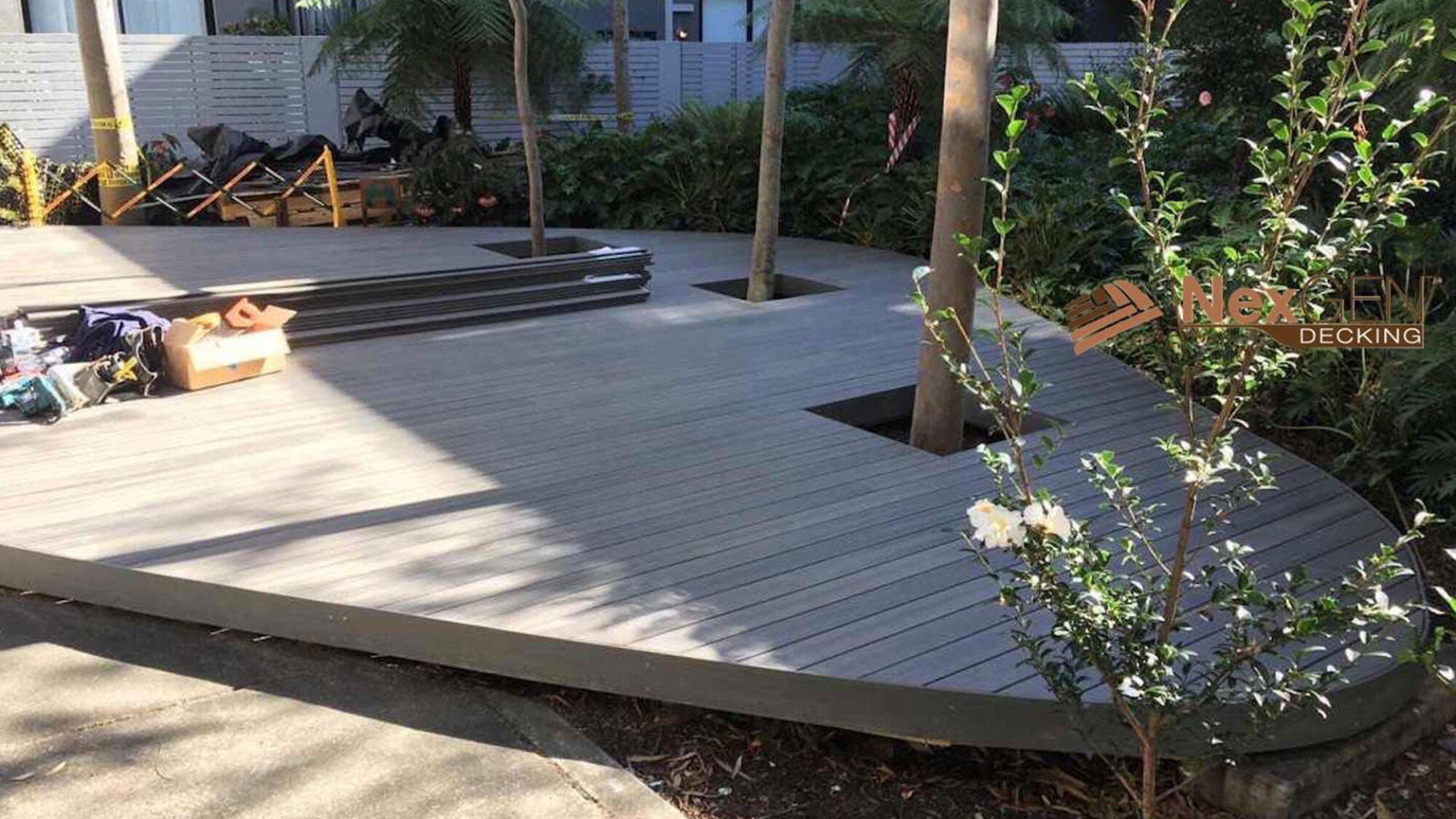 What Is a Floating Deck and Can I Build One?
