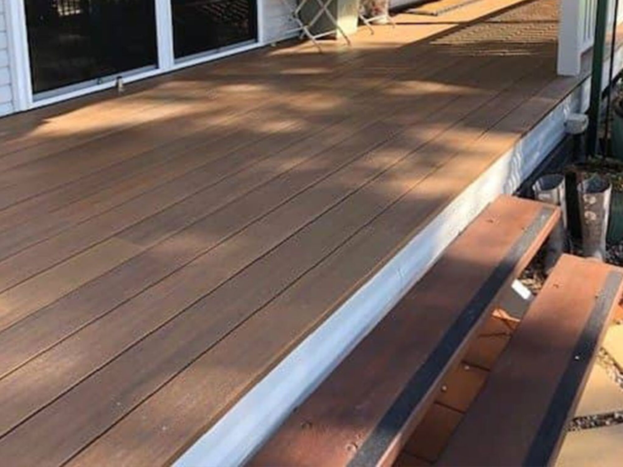 How to Choose the Best Deck Colour