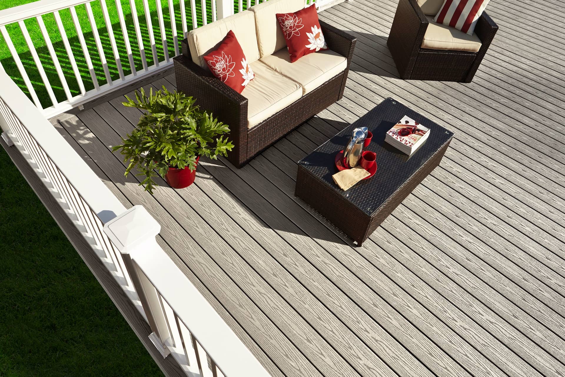 Cottage Good Life Capped Composite Decking